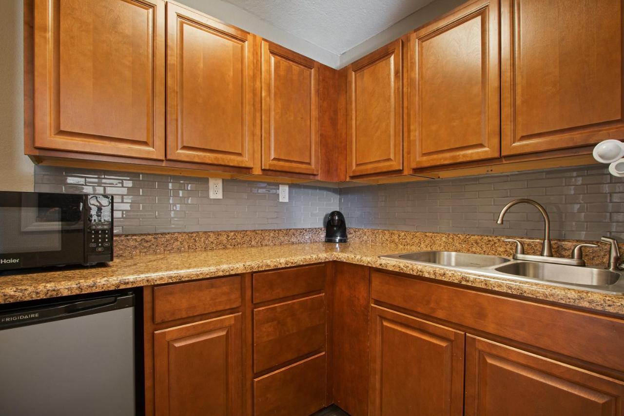Capital O Hotel Richmond Hill/Savannah Area I-95 ภายนอก รูปภาพ